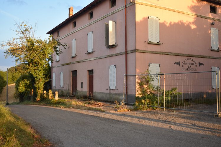 QUADRIFAMILIARE A GUARDASONE DI TRAVERSETOLO