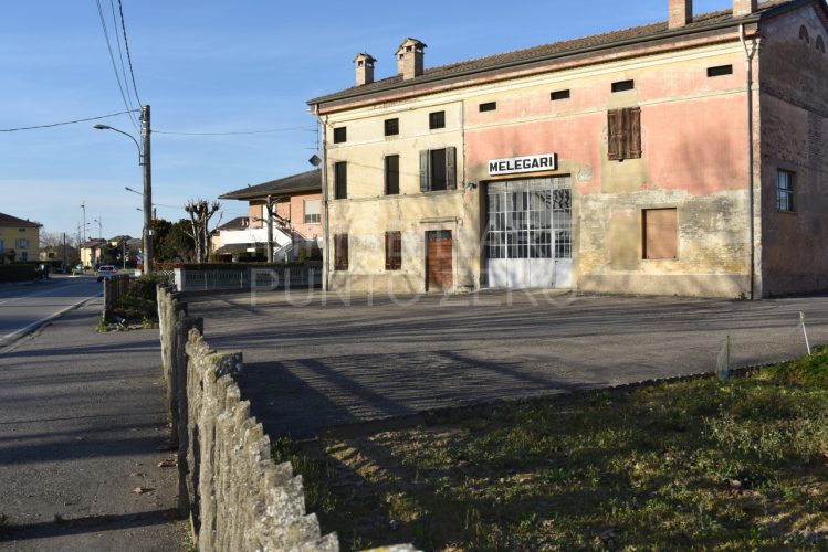 MULTIPROPRIETA’ AD USO RESIDENZIALE E ARTIGIANALE A MEZZANO SUPERIORE