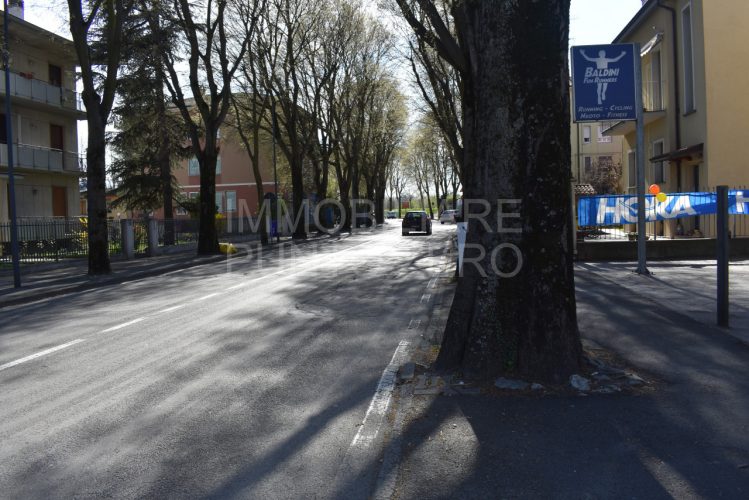 NEGOZIO A REDDITO QUARTIERE MONTANARA