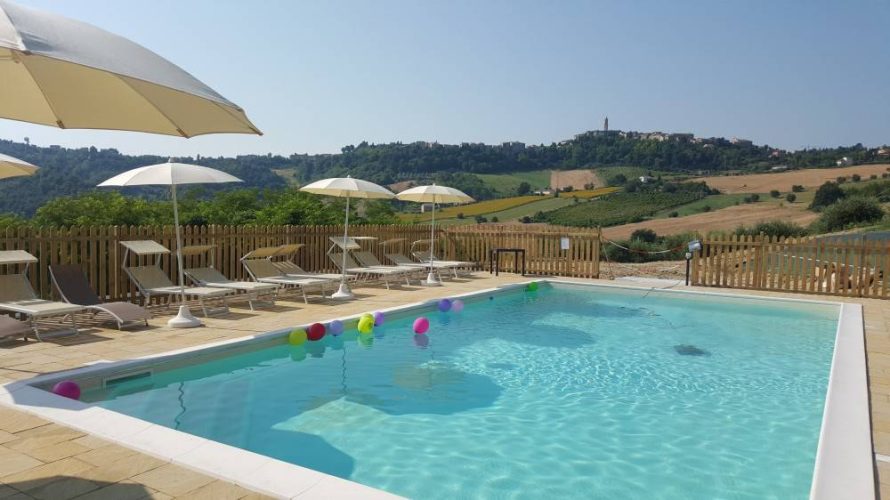 FERMO(MARCHE) SPLENDIDO AGRITURISMO CON 7 ETTARI DI TERRENO E PISCINA