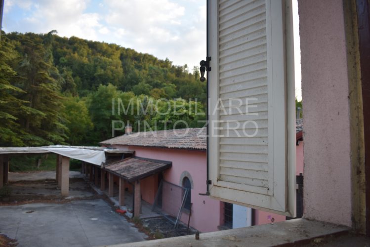 QUADRIFAMILIARE A GUARDASONE DI TRAVERSETOLO